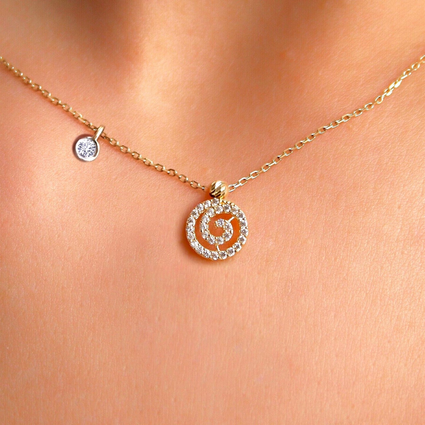 Pırlanta Tohumlu 14 Ayar Altın Spiral Kolye Ucu