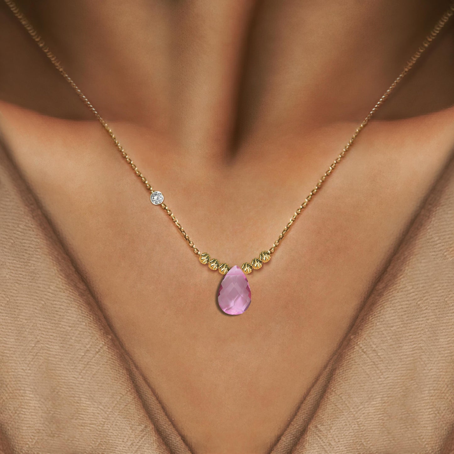 Pirlanta 14 Ayar Altin Dorikalı Pink Safir Renkli Damla Taşlı Kolye