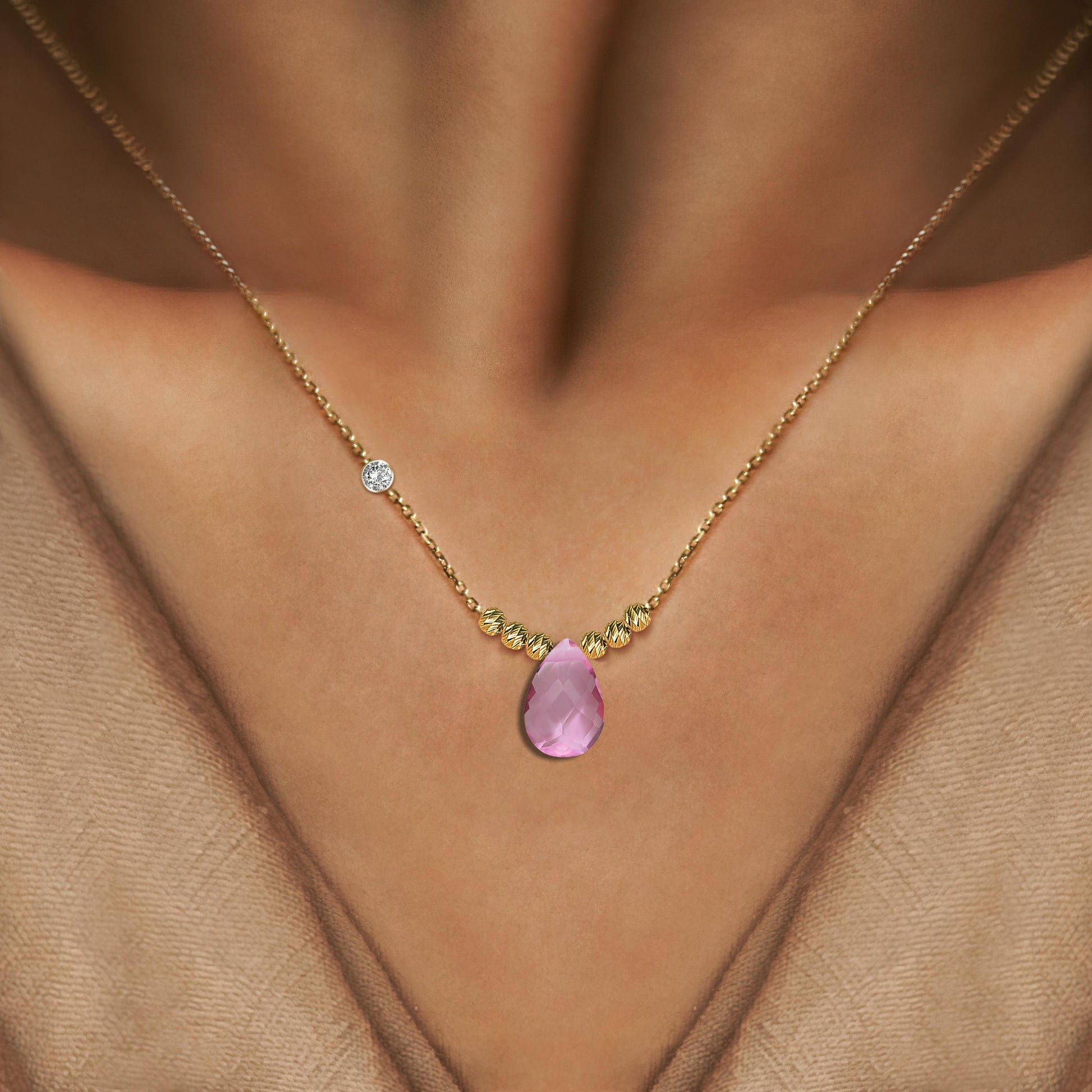 Pirlanta 14 Ayar Altin Dorikalı Pink Safir Renkli Damla Taşlı Kolye